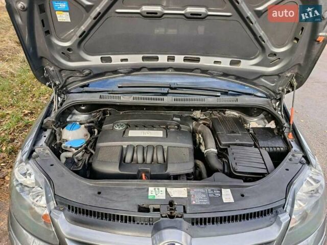 Фольксваген Гольф Плюс 2008 в Коростене на Automoto.ua Серый Фольксваген Гольф Плюс, объемом двигателя 1.6 л и пробегом 194 тыс. км за 6850 $, фото 17 на Automoto.ua