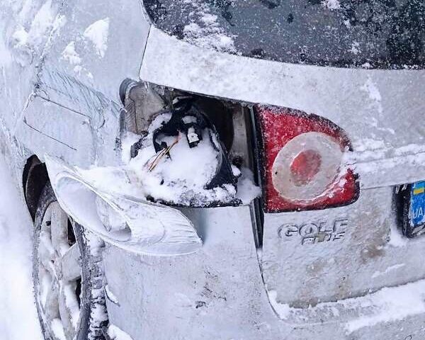 Сірий Фольксваген Golf Plus, об'ємом двигуна 1.39 л та пробігом 180 тис. км за 3500 $, фото 5 на Automoto.ua