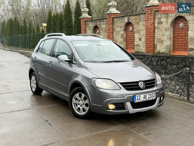 Серый Фольксваген Гольф Плюс, объемом двигателя 1.6 л и пробегом 225 тыс. км за 7399 $, фото 1 на Automoto.ua