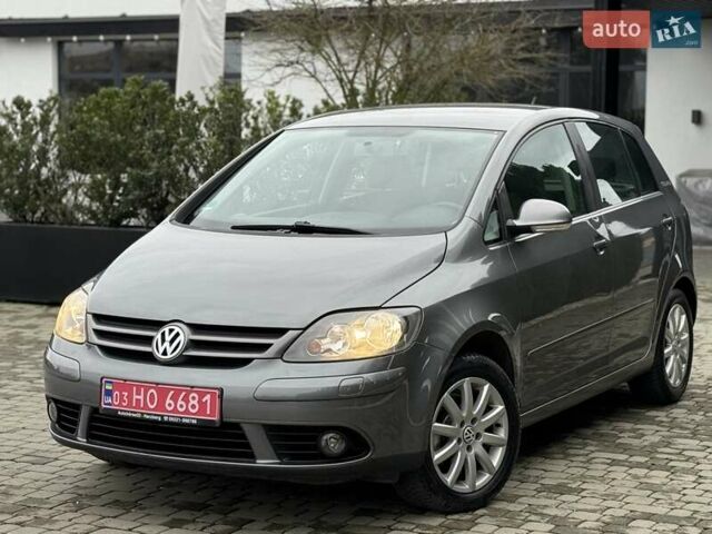 Серый Фольксваген Гольф Плюс, объемом двигателя 1.4 л и пробегом 155 тыс. км за 5700 $, фото 12 на Automoto.ua