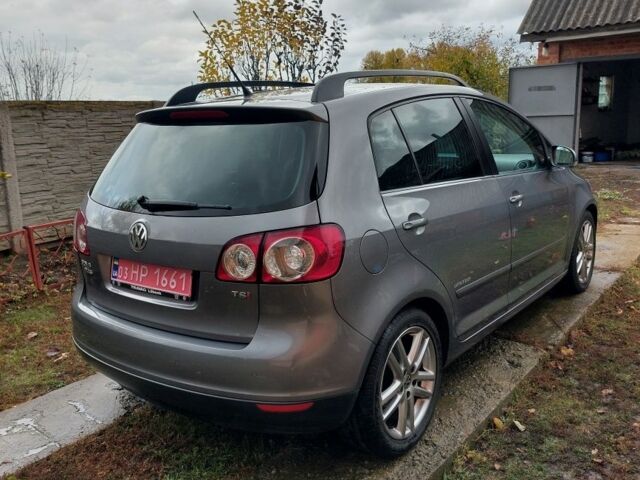 Серый Фольксваген Гольф Плюс, объемом двигателя 1.4 л и пробегом 240 тыс. км за 7700 $, фото 4 на Automoto.ua