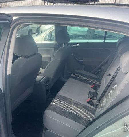 Серый Фольксваген Гольф Плюс, объемом двигателя 0 л и пробегом 180 тыс. км за 4650 $, фото 6 на Automoto.ua