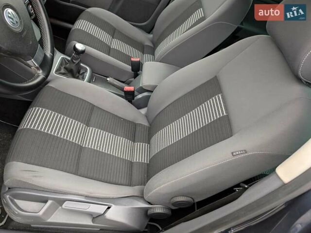 Серый Фольксваген Гольф Плюс, объемом двигателя 1.6 л и пробегом 159 тыс. км за 6950 $, фото 27 на Automoto.ua