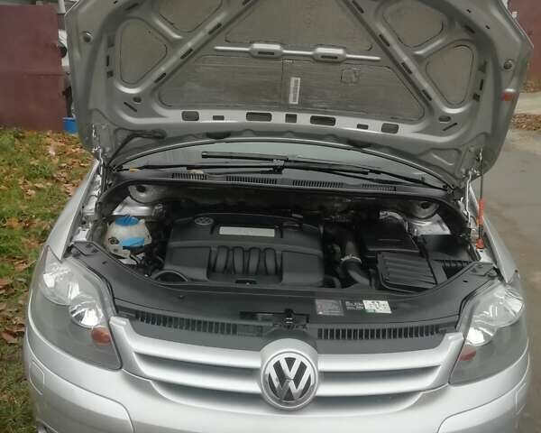 Серый Фольксваген Гольф Плюс, объемом двигателя 1.6 л и пробегом 218 тыс. км за 6700 $, фото 1 на Automoto.ua