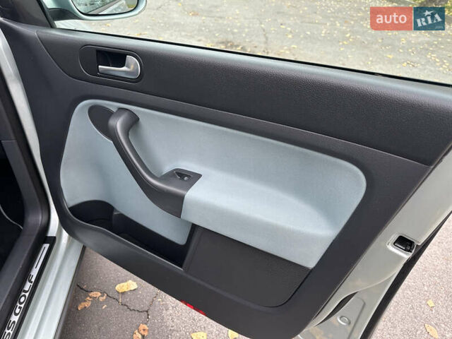 Сірий Фольксваген Golf Plus, об'ємом двигуна 1.4 л та пробігом 213 тис. км за 6900 $, фото 11 на Automoto.ua