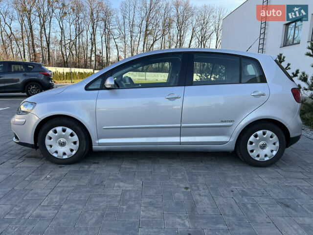 Серый Фольксваген Гольф Плюс, объемом двигателя 1.6 л и пробегом 99 тыс. км за 7250 $, фото 11 на Automoto.ua