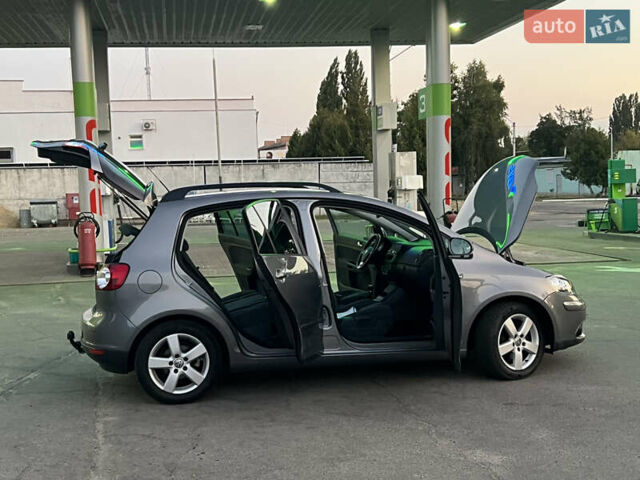 Серый Фольксваген Гольф Плюс, объемом двигателя 0 л и пробегом 221 тыс. км за 6300 $, фото 71 на Automoto.ua