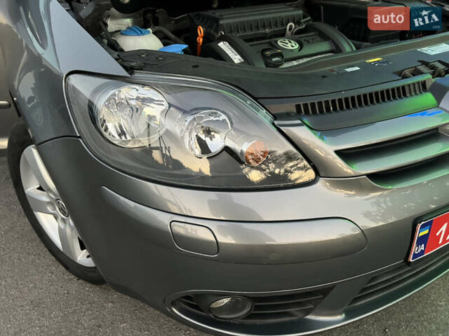 Серый Фольксваген Гольф Плюс, объемом двигателя 0 л и пробегом 221 тыс. км за 6300 $, фото 69 на Automoto.ua