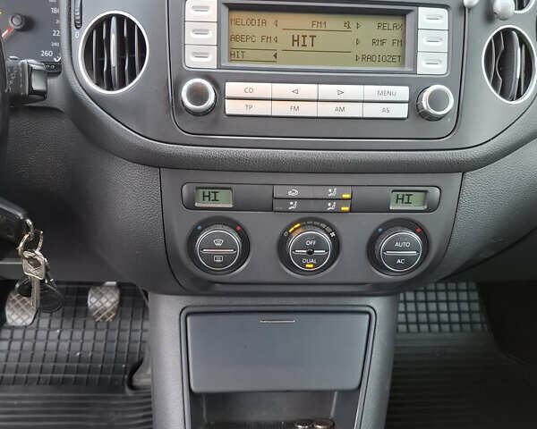 Сірий Фольксваген Golf Plus, об'ємом двигуна 1.6 л та пробігом 220 тис. км за 5550 $, фото 7 на Automoto.ua