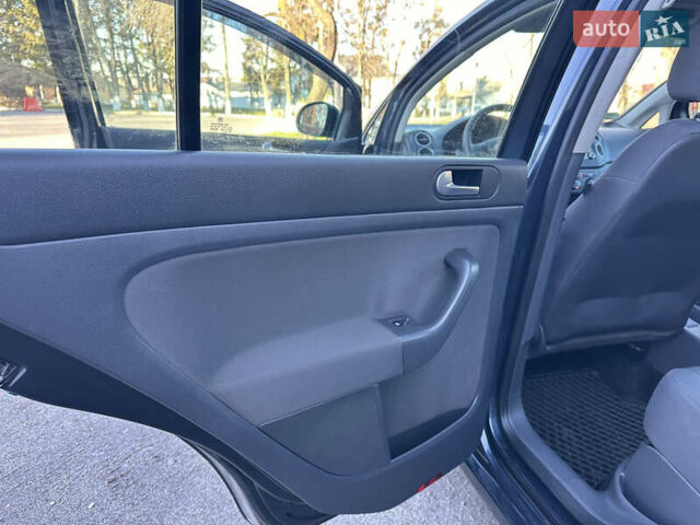 Сірий Фольксваген Golf Plus, об'ємом двигуна 1.6 л та пробігом 192 тис. км за 6450 $, фото 36 на Automoto.ua