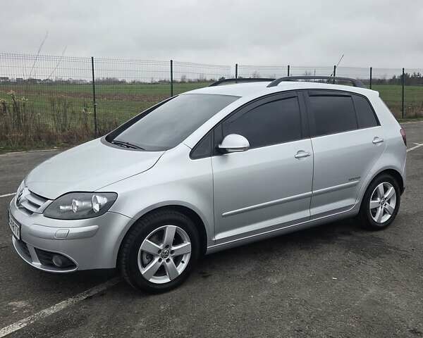 Серый Фольксваген Гольф Плюс, объемом двигателя 1.4 л и пробегом 211 тыс. км за 6400 $, фото 31 на Automoto.ua