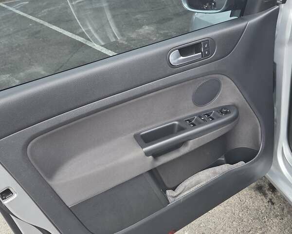 Серый Фольксваген Гольф Плюс, объемом двигателя 1.4 л и пробегом 211 тыс. км за 6400 $, фото 48 на Automoto.ua