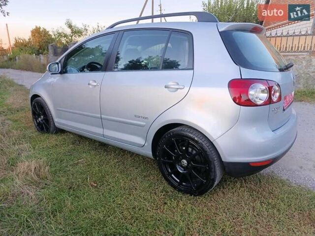 Серый Фольксваген Гольф Плюс, объемом двигателя 1.6 л и пробегом 237 тыс. км за 6399 $, фото 6 на Automoto.ua