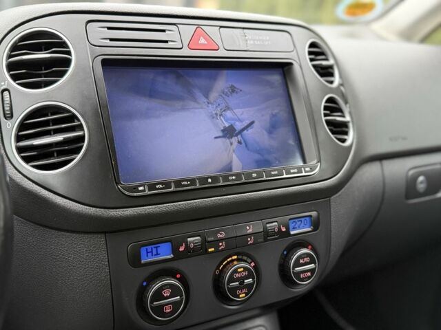 Серый Фольксваген Гольф Плюс, объемом двигателя 1.4 л и пробегом 155 тыс. км за 5700 $, фото 15 на Automoto.ua