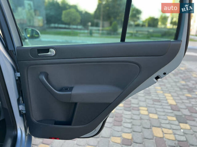 Фольксваген Гольф Плюс 2008 в Луцке на Automoto.ua Серый Фольксваген Гольф Плюс, объемом двигателя 1.4 л и пробегом 169 тыс. км за 7350 $, фото 26 на Automoto.ua