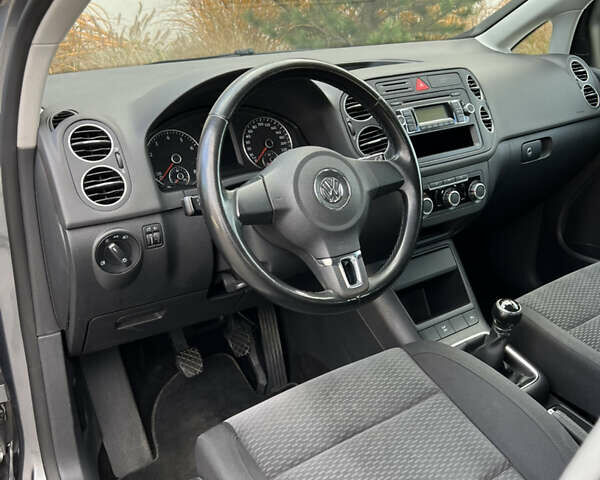 Сірий Фольксваген Golf Plus, об'ємом двигуна 1.4 л та пробігом 247 тис. км за 6650 $, фото 38 на Automoto.ua