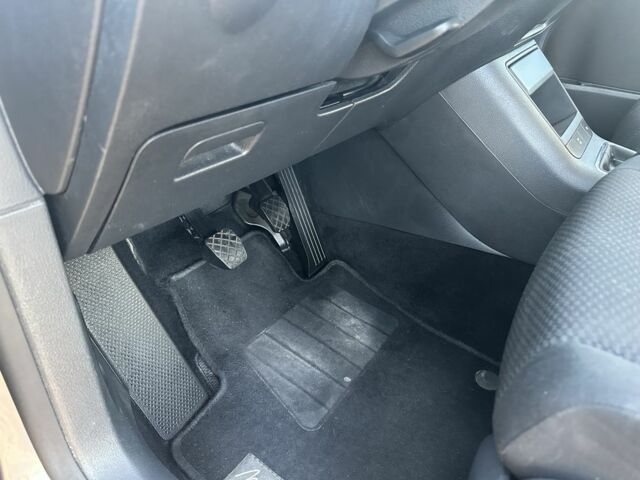 Серый Фольксваген Гольф Плюс, объемом двигателя 1.4 л и пробегом 220 тыс. км за 6350 $, фото 12 на Automoto.ua