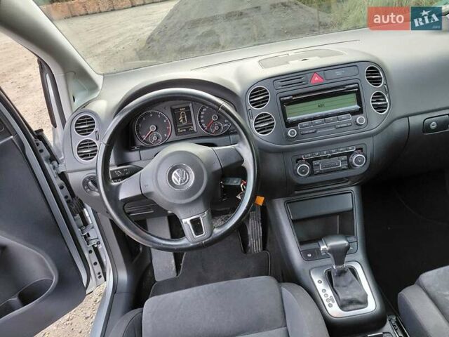 Серый Фольксваген Гольф Плюс, объемом двигателя 1.4 л и пробегом 156 тыс. км за 7500 $, фото 11 на Automoto.ua