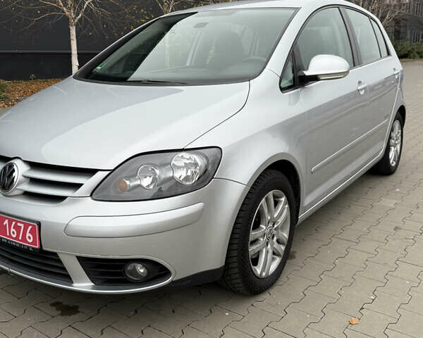 Серый Фольксваген Гольф Плюс, объемом двигателя 1.4 л и пробегом 220 тыс. км за 6600 $, фото 10 на Automoto.ua