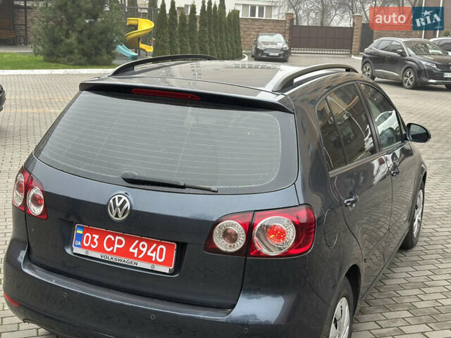 Серый Фольксваген Гольф Плюс, объемом двигателя 1.4 л и пробегом 241 тыс. км за 5900 $, фото 6 на Automoto.ua
