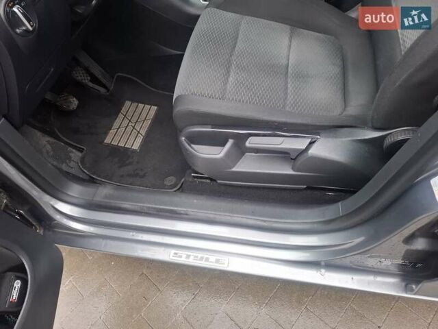 Серый Фольксваген Гольф Плюс, объемом двигателя 1.39 л и пробегом 257 тыс. км за 6700 $, фото 19 на Automoto.ua