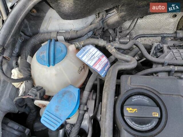 Серый Фольксваген Гольф Плюс, объемом двигателя 1.4 л и пробегом 156 тыс. км за 7500 $, фото 3 на Automoto.ua