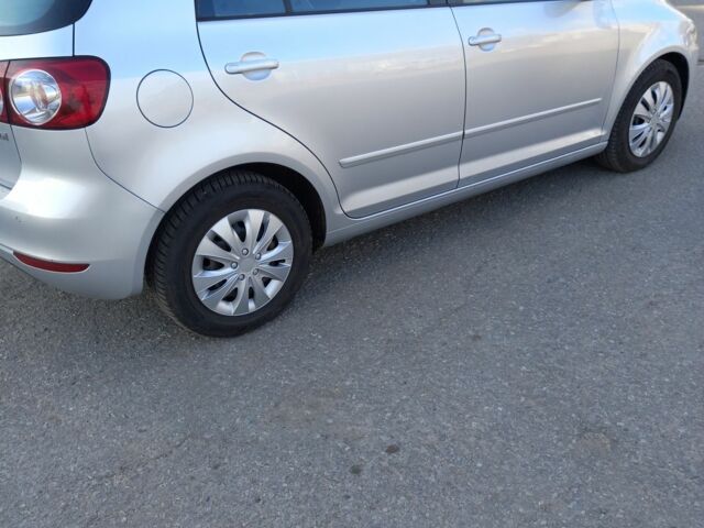 Серый Фольксваген Гольф Плюс, объемом двигателя 2 л и пробегом 267 тыс. км за 7000 $, фото 2 на Automoto.ua