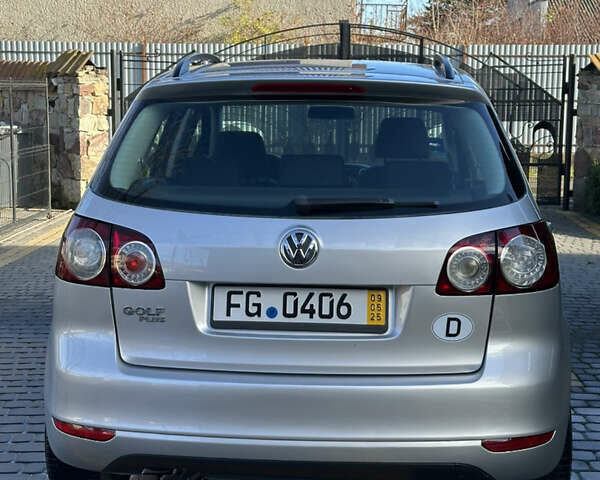 Серый Фольксваген Гольф Плюс, объемом двигателя 1.4 л и пробегом 80 тыс. км за 8100 $, фото 79 на Automoto.ua