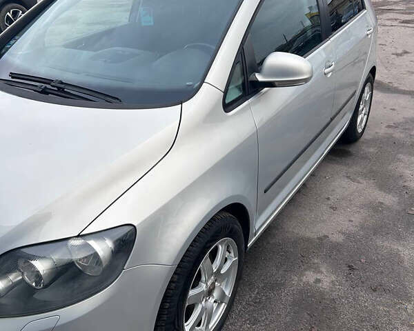 Серый Фольксваген Гольф Плюс, объемом двигателя 1.4 л и пробегом 190 тыс. км за 9200 $, фото 11 на Automoto.ua