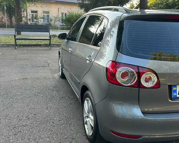 Серый Фольксваген Гольф Плюс, объемом двигателя 1.39 л и пробегом 238 тыс. км за 6900 $, фото 4 на Automoto.ua