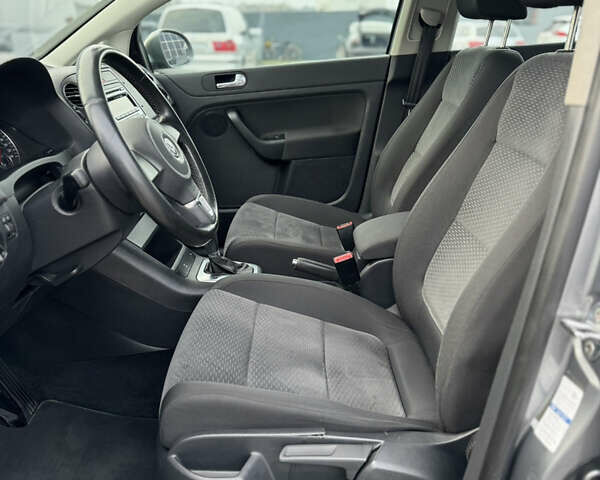 Серый Фольксваген Гольф Плюс, объемом двигателя 1.4 л и пробегом 163 тыс. км за 8300 $, фото 44 на Automoto.ua