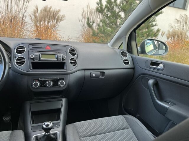 Серый Фольксваген Гольф Плюс, объемом двигателя 1.4 л и пробегом 247 тыс. км за 6350 $, фото 18 на Automoto.ua