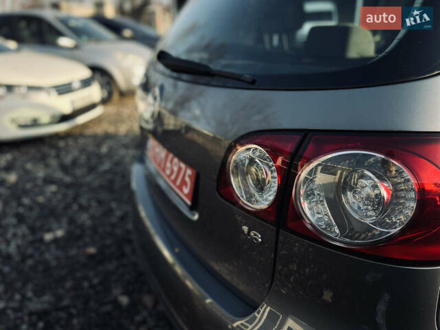 Серый Фольксваген Гольф Плюс, объемом двигателя 1.6 л и пробегом 239 тыс. км за 7400 $, фото 23 на Automoto.ua