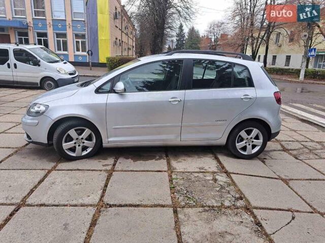 Серый Фольксваген Гольф Плюс, объемом двигателя 1.4 л и пробегом 136 тыс. км за 6000 $, фото 7 на Automoto.ua