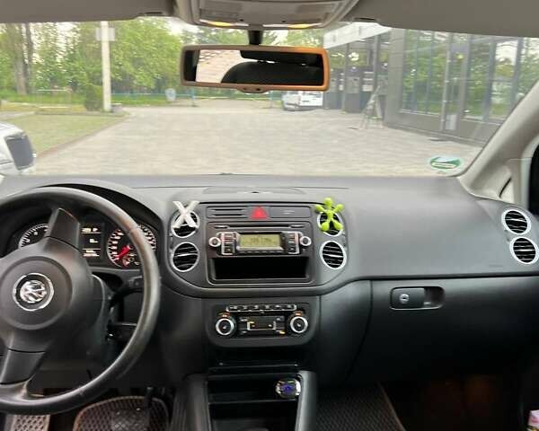 Серый Фольксваген Гольф Плюс, объемом двигателя 1.39 л и пробегом 261 тыс. км за 6999 $, фото 16 на Automoto.ua