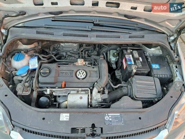 Серый Фольксваген Гольф Плюс, объемом двигателя 1.4 л и пробегом 136 тыс. км за 6000 $, фото 2 на Automoto.ua