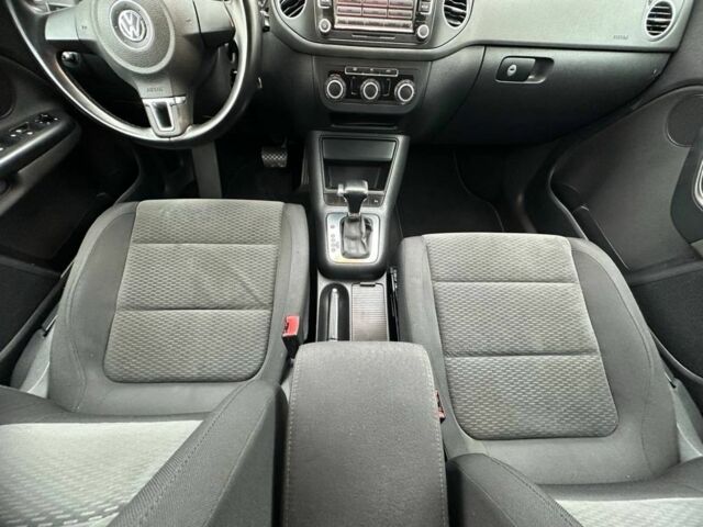 Серый Фольксваген Гольф Плюс, объемом двигателя 1.4 л и пробегом 208 тыс. км за 6999 $, фото 18 на Automoto.ua