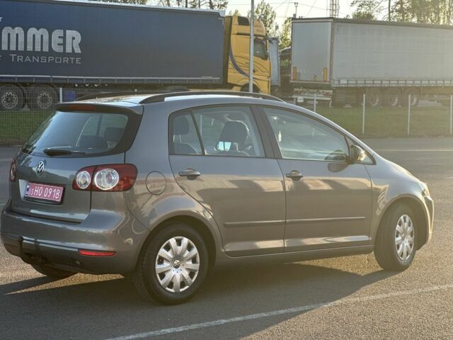 Серый Фольксваген Гольф Плюс, объемом двигателя 1.4 л и пробегом 220 тыс. км за 6350 $, фото 2 на Automoto.ua