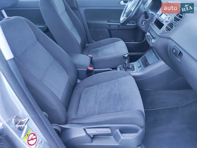 Серый Фольксваген Гольф Плюс, объемом двигателя 1.4 л и пробегом 192 тыс. км за 7200 $, фото 11 на Automoto.ua