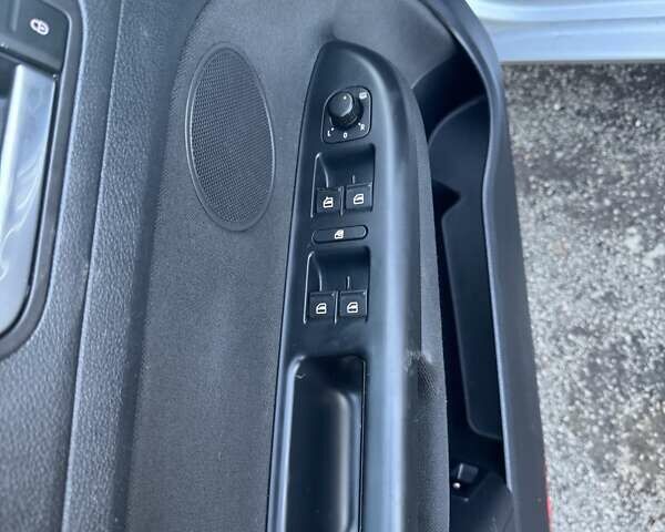 Серый Фольксваген Гольф Плюс, объемом двигателя 1.97 л и пробегом 134 тыс. км за 9999 $, фото 15 на Automoto.ua