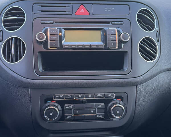 Фольксваген Гольф Плюс 2009 в Полтаве на Automoto.ua Серый Фольксваген Гольф Плюс, объемом двигателя 1.4 л и пробегом 190 тыс. км за 7550 $, фото 18 на Automoto.ua