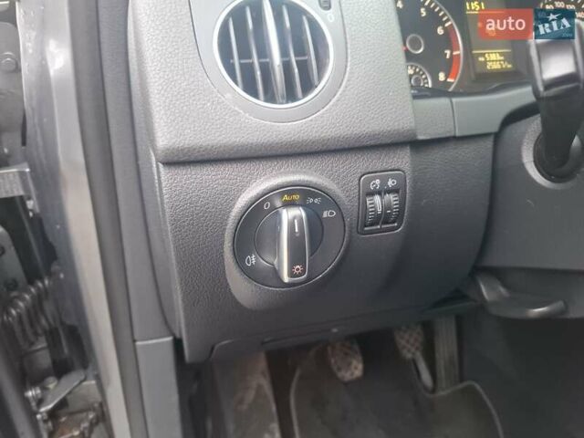 Серый Фольксваген Гольф Плюс, объемом двигателя 1.39 л и пробегом 257 тыс. км за 6700 $, фото 16 на Automoto.ua