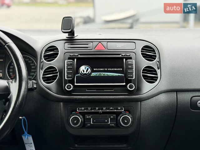 Серый Фольксваген Гольф Плюс, объемом двигателя 1.4 л и пробегом 189 тыс. км за 8200 $, фото 38 на Automoto.ua
