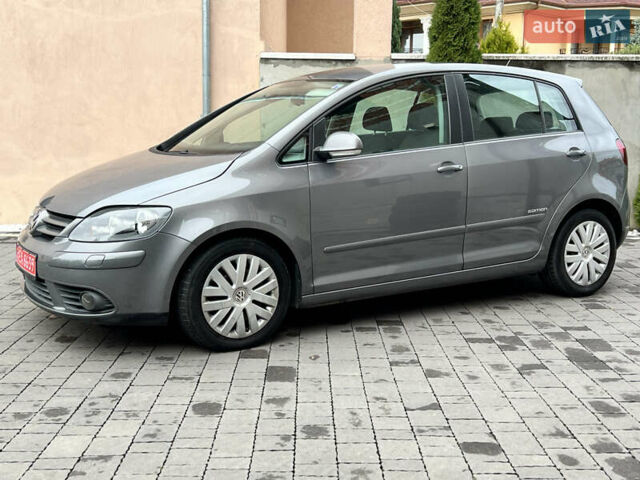 Серый Фольксваген Гольф Плюс, объемом двигателя 0 л и пробегом 218 тыс. км за 6300 $, фото 3 на Automoto.ua