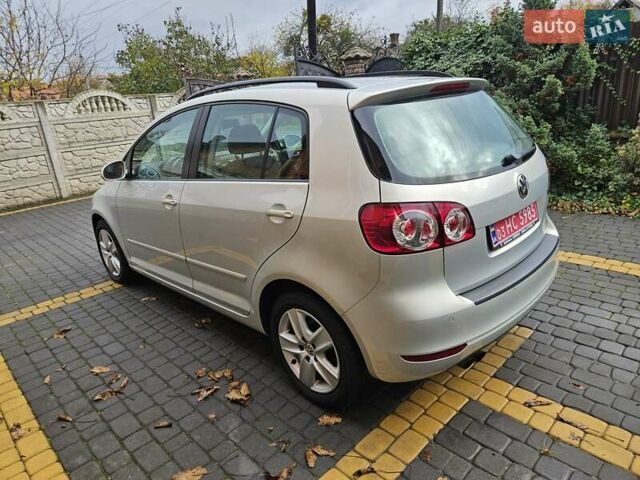 Серый Фольксваген Гольф Плюс, объемом двигателя 1.4 л и пробегом 188 тыс. км за 7500 $, фото 4 на Automoto.ua