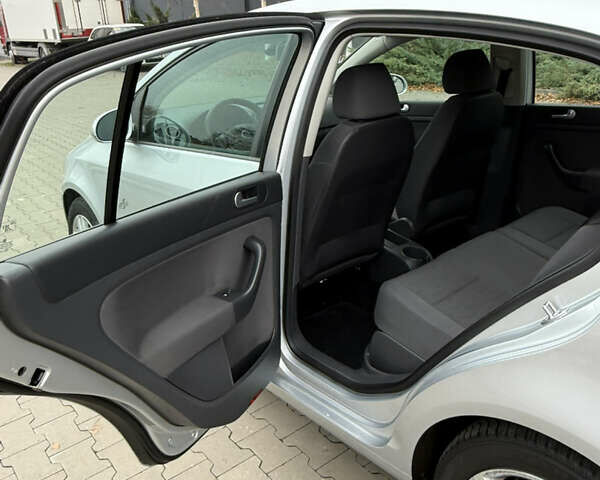 Серый Фольксваген Гольф Плюс, объемом двигателя 1.4 л и пробегом 220 тыс. км за 6600 $, фото 42 на Automoto.ua