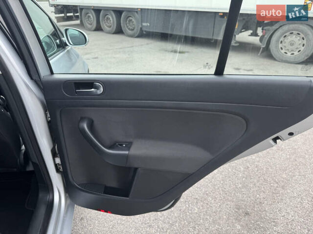 Серый Фольксваген Гольф Плюс, объемом двигателя 1.4 л и пробегом 175 тыс. км за 6799 $, фото 45 на Automoto.ua