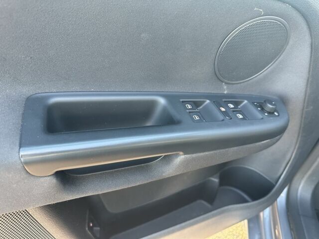 Серый Фольксваген Гольф Плюс, объемом двигателя 1.4 л и пробегом 220 тыс. км за 6350 $, фото 13 на Automoto.ua