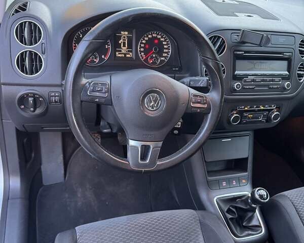 Серый Фольксваген Гольф Плюс, объемом двигателя 1.97 л и пробегом 134 тыс. км за 9999 $, фото 16 на Automoto.ua