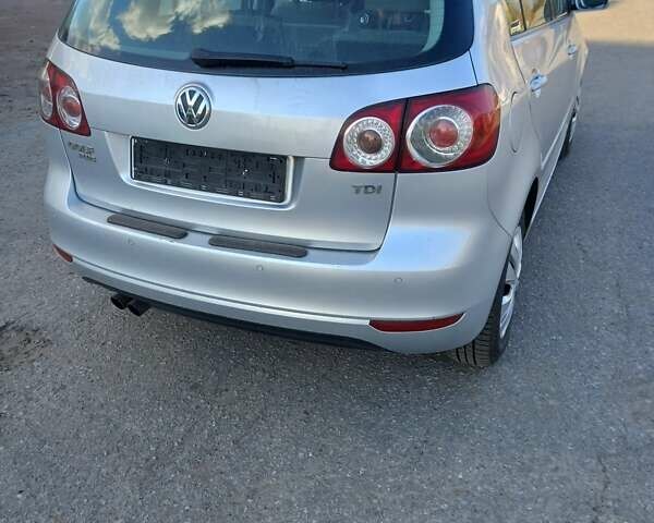 Сірий Фольксваген Golf Plus, об'ємом двигуна 2 л та пробігом 256 тис. км за 7500 $, фото 4 на Automoto.ua